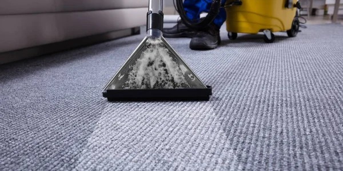 How Carpet Cleaning Services Tackle Wine and Juice Stains